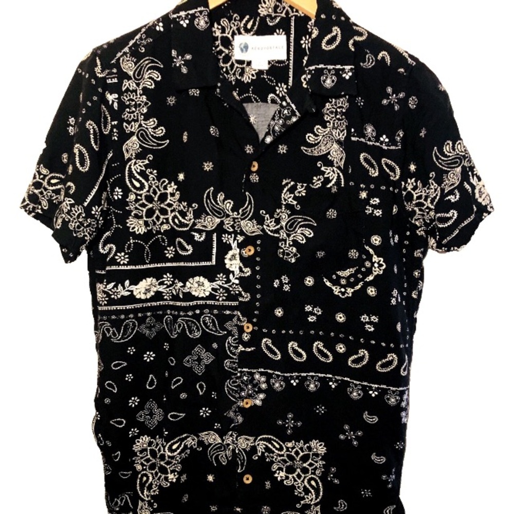 Aeropostale Black Bandana Print Short-Sleeve Button-Down Shirt Size XS